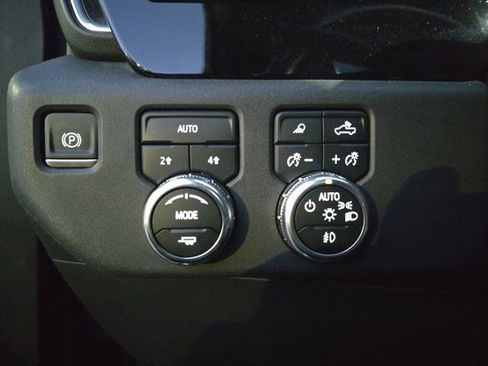 Used 2022 GMC Sierra 1500 SLT w/ SLT Premium Plus Package image 25