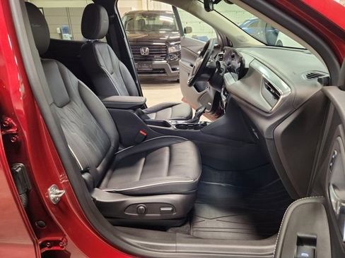 Certified 2025 Buick Encore GX Avenir w/ Avenir Technology Package image 32