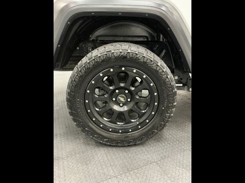 Used 2024 Jeep Gladiator Sport AWD/4WD image 39