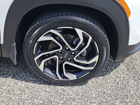 Used 2024 Chevrolet TrailBlazer RS w/ Convenience Package AWD/4WD image 25