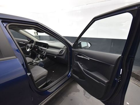 New 2026 Kia Seltos LX FWD image 11