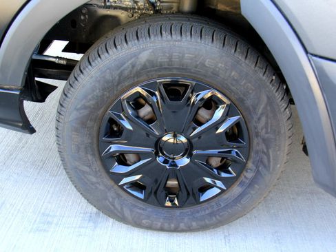 Used 2018 Ford Transit 350 XLT image 26