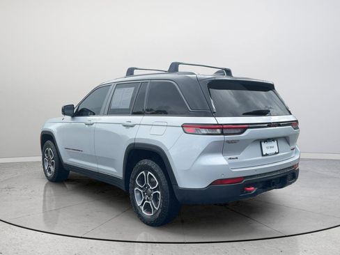 Used 2022 Jeep Grand Cherokee Trailhawk AWD/4WD image 9