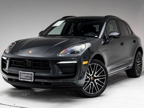 Certified 2026 Porsche Macan AWD/4WD image 1