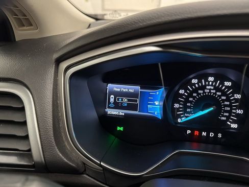 Used 2016 Ford Fusion SE image 21