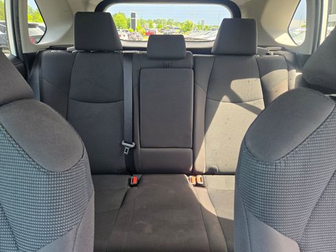 Used 2021 Toyota RAV4 LE FWD image 13