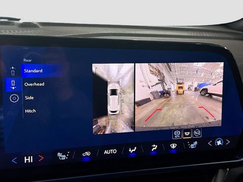 New 2026 Chevrolet Equinox EV LT image 15