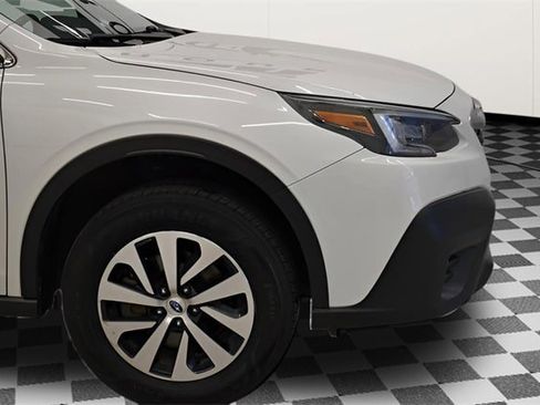 Used 2022 Subaru Outback Premium image 13