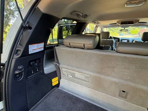 Used 2016 Toyota Sequoia Platinum AWD/4WD image 17
