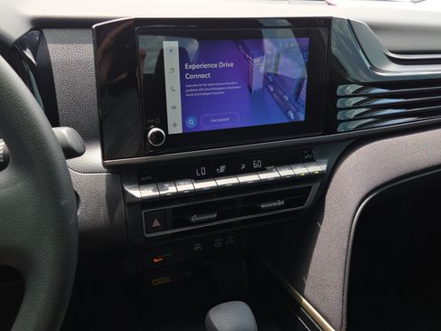 Used 2025 Toyota Camry LE FWD image 18