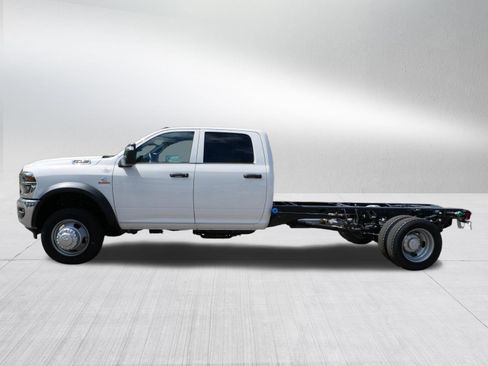 New 2026 RAM 5500 Tradesman w/ Chrome Appearance Group AWD/4WD image 4