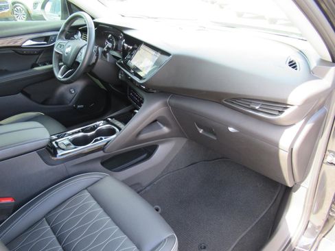 Used 2023 Buick Envision Avenir FWD image 11