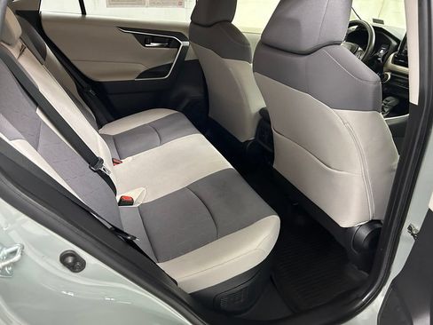 Certified 2020 Toyota RAV4 XLE w/ Convenience Package AWD/4WD image 14