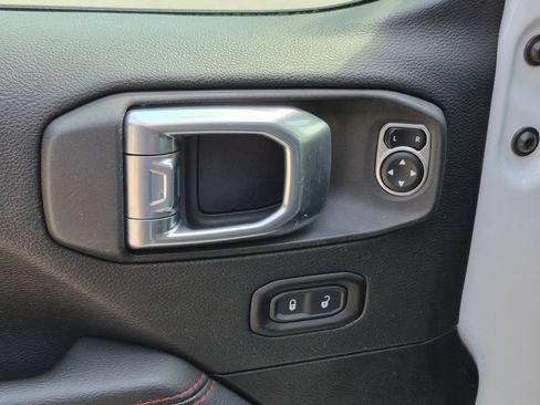 Certified 2021 Jeep Wrangler Rubicon AWD/4WD image 11