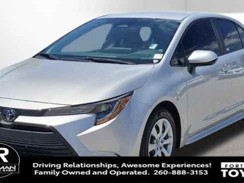 Used 2024 Toyota Corolla LE FWD image 8