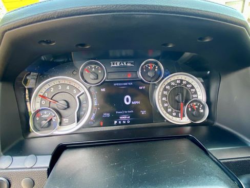 Used 2015 RAM 2500 Laramie w/ Convenience Group image 31