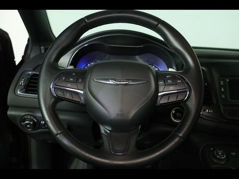 Used 2016 Chrysler 200 S FWD image 16