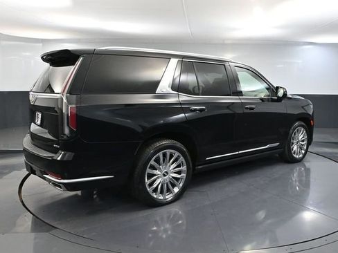 Used 2022 Cadillac Escalade Premium Luxury w/ Touring Package image 6