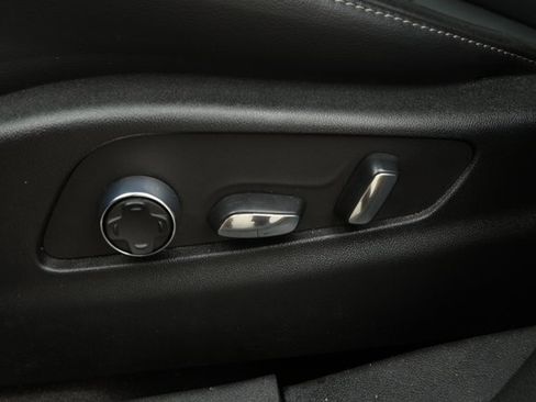 Used 2024 Cadillac XT4 Premium Luxury image 23