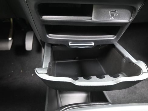 New 2026 Chrysler Voyager LX image 19