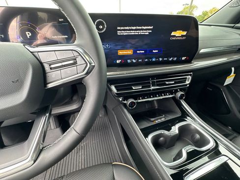 New 2026 Chevrolet Traverse High Country w/ LPO, Floor Liner Package FWD image 31