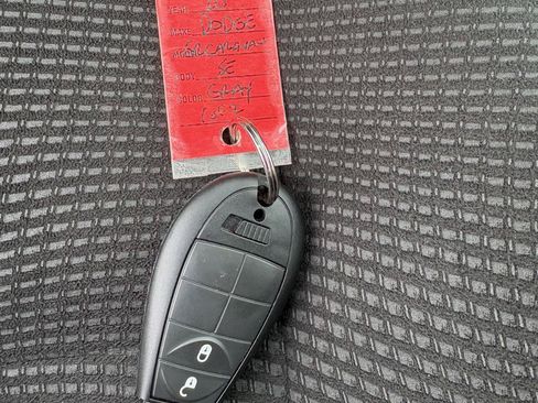 Used 2020 Dodge Grand Caravan SE FWD image 25