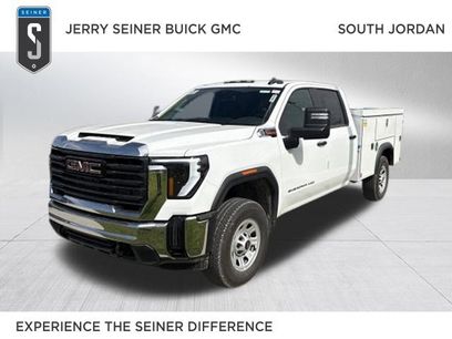 New 2026 GMC Sierra 3500 Pro w/ Convenience Package