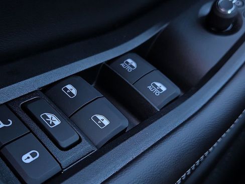 New 2025 Jeep Grand Cherokee 4WD image 16