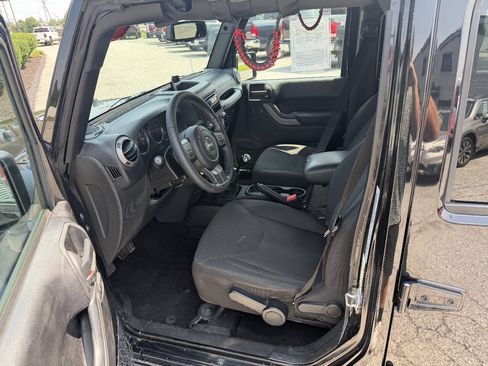 Used 2016 Jeep Wrangler Unlimited Sport w/ Quick Order Package 23S AWD/4WD image 10