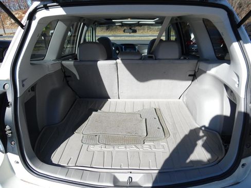 Used 2010 Subaru Forester 2.5X Premium image 24