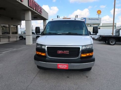 Used 2020 GMC Savana 3500 w/ Power Convenience Package image 2