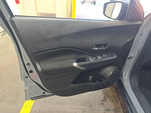 Used 2024 Nissan Kicks SV FWD image 13