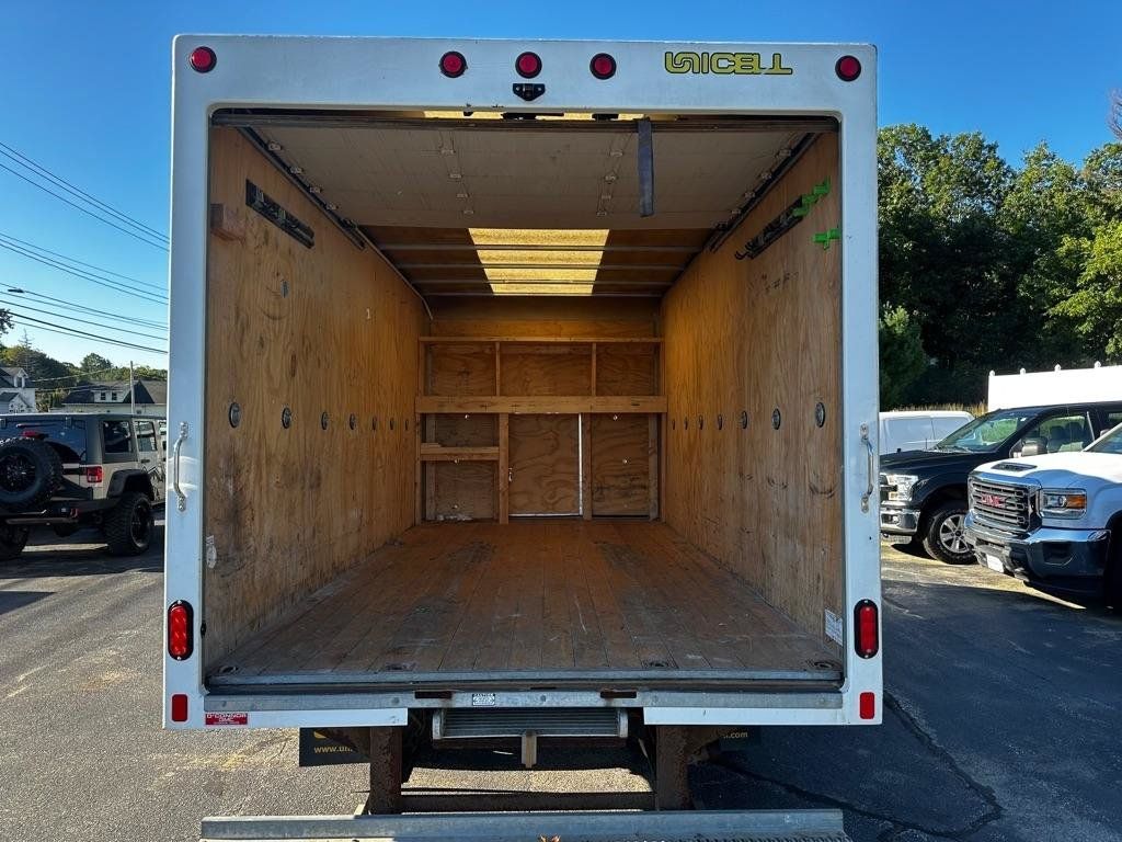 Used 2022 GMC Savana 3500 Extended w/ Power Convenience Package RWD image 8