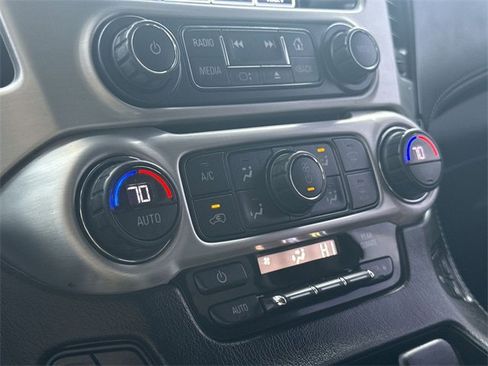 Used 2019 GMC Yukon SLT image 18