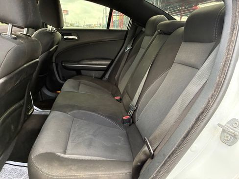 Used 2016 Dodge Charger SE w/ Power Sunroof Group AWD/4WD image 39