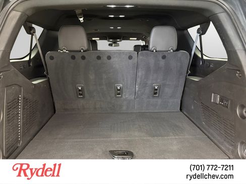 Used 2021 Chevrolet Suburban RST w/ Luxury Package image 19