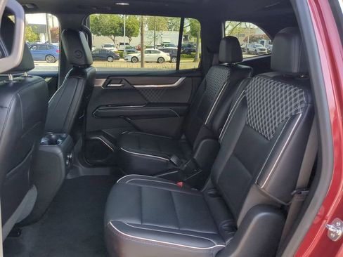 Used 2024 GMC Acadia Denali w/ Super Cruise Package AWD/4WD image 32