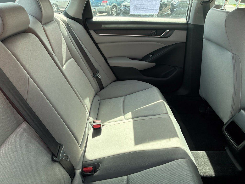 Used 2018 Honda Accord LX image 21