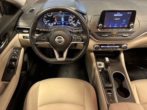 Used 2019 Nissan Altima 2.5 SV image 18