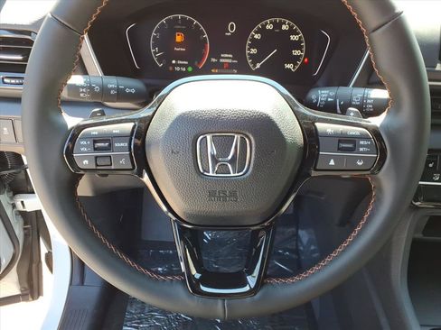 New 2025 Honda Pilot Sport image 15