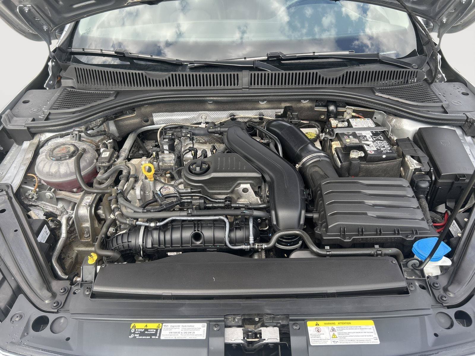 Used 2024 Volkswagen Jetta SE w/ Panoramic Sunroof Package FWD image 24