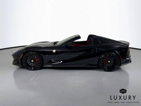 Used 2021 Ferrari 812 GTS RWD image 9