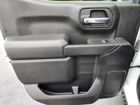 Used 2021 Chevrolet Silverado 1500 LT image 17