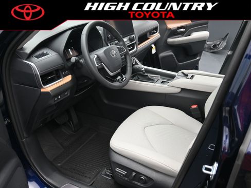 New 2026 Toyota Grand Highlander Limited FWD image 12