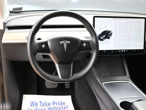 Used 2023 Tesla Model Y Long Range AWD/4WD image 31