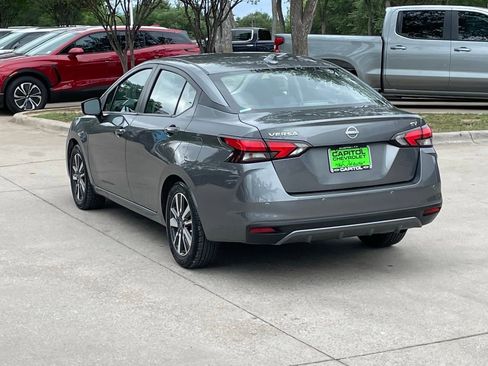 Used 2024 Nissan Versa SV FWD image 4