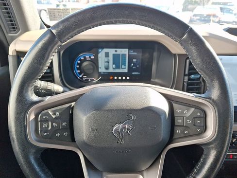 Used 2022 Ford Bronco Wildtrak image 16