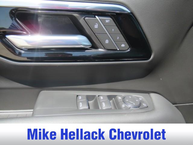 Used 2026 Chevrolet Tahoe Premier AWD/4WD image 13