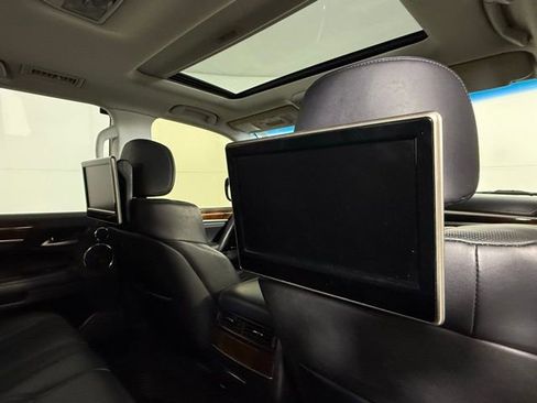 Used 2017 Lexus LX 570 4WD image 30