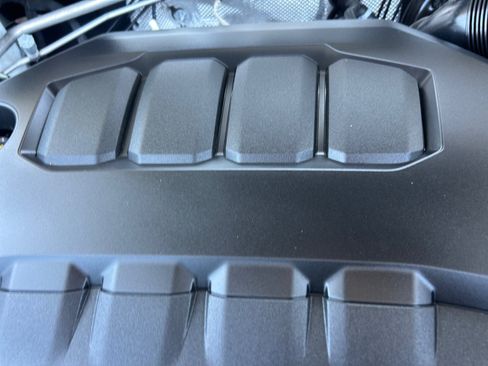 Certified 2025 Volkswagen Atlas Cross Sport SE FWD image 21